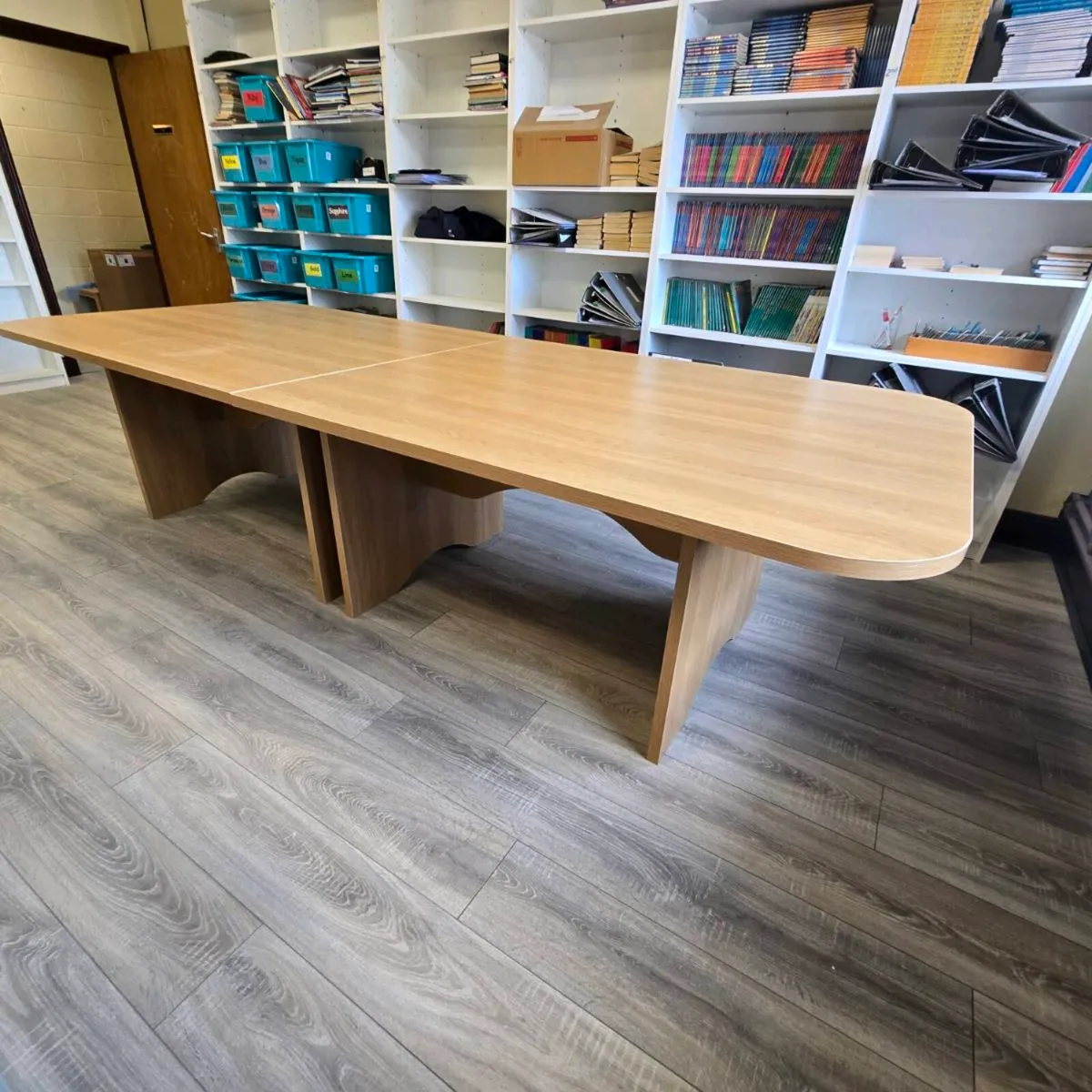 Meeting table and chairs set - Image 3