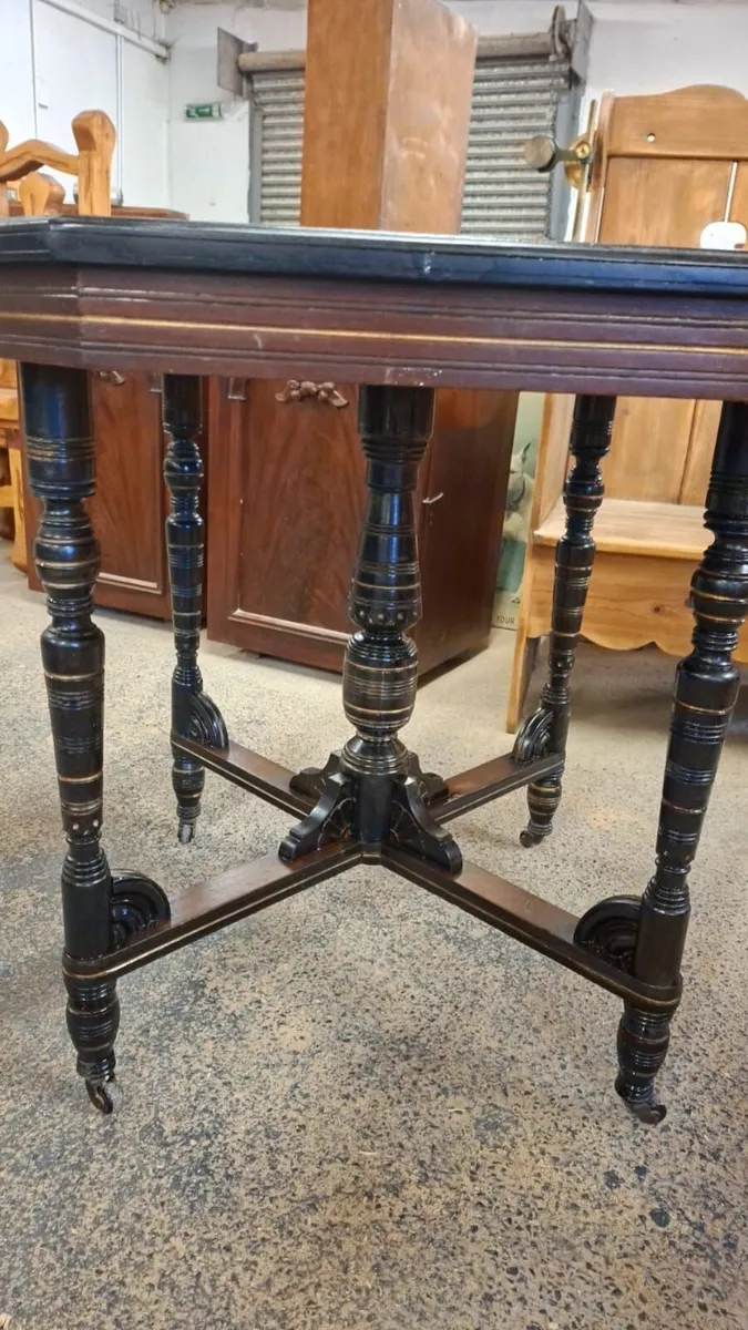Early 1900s centre table - Image 3
