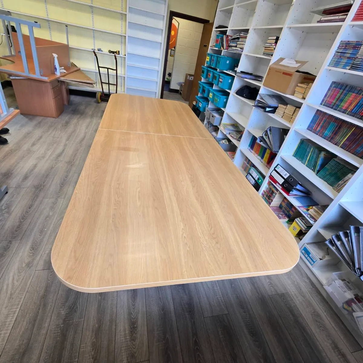 Meeting table and chairs set - Image 2