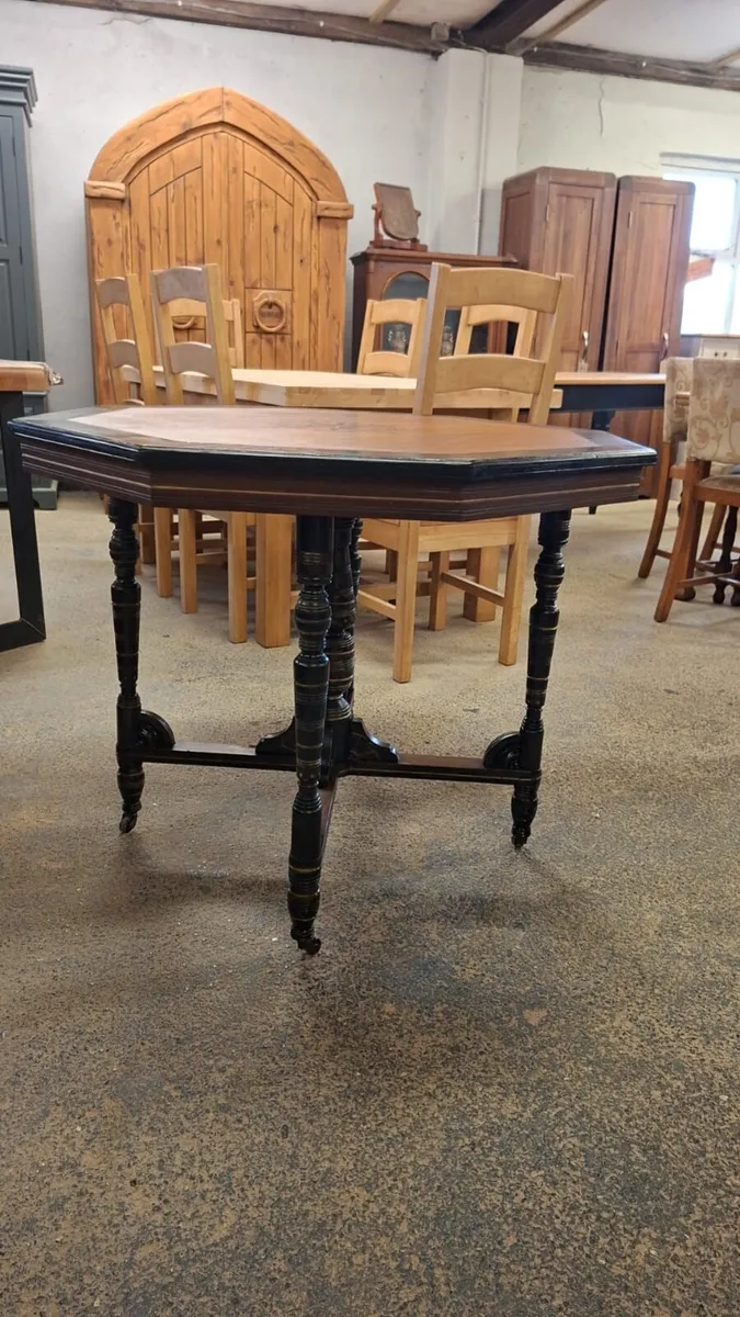 Early 1900s centre table - Image 4