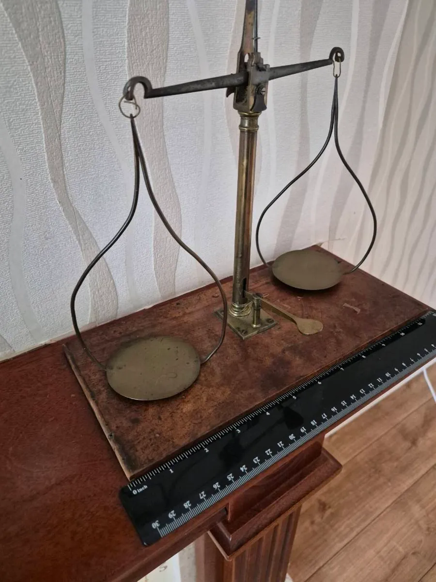 Brass scales of justice - Image 2