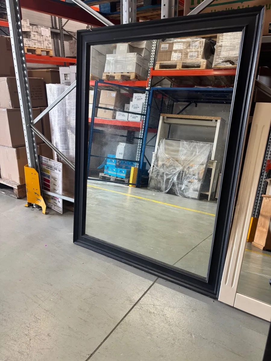 Large mirror - Image 1
