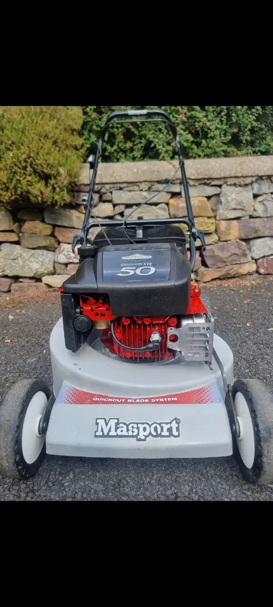 Lawnmower, Commercial Grade. - Image 4