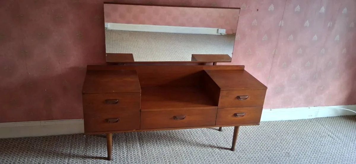 1969's Retro Dressing Table - Image 1