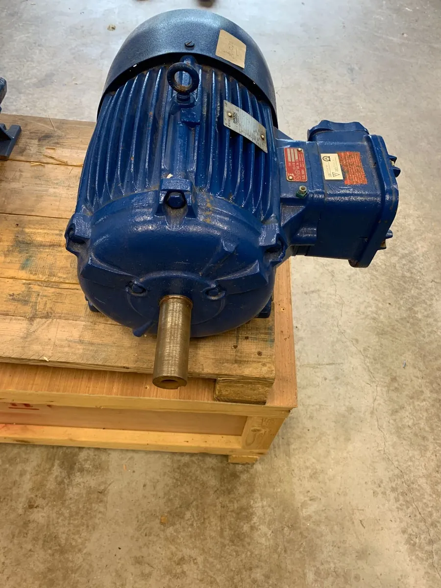 Brook Crompton Industrial Motor 21 kw - Image 2