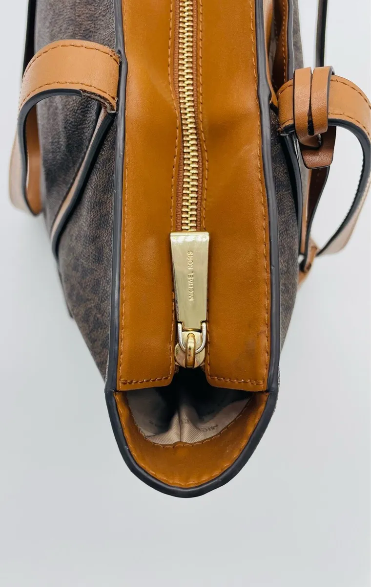 Authentic Michael Kors Signature Tote Handbag - Image 4