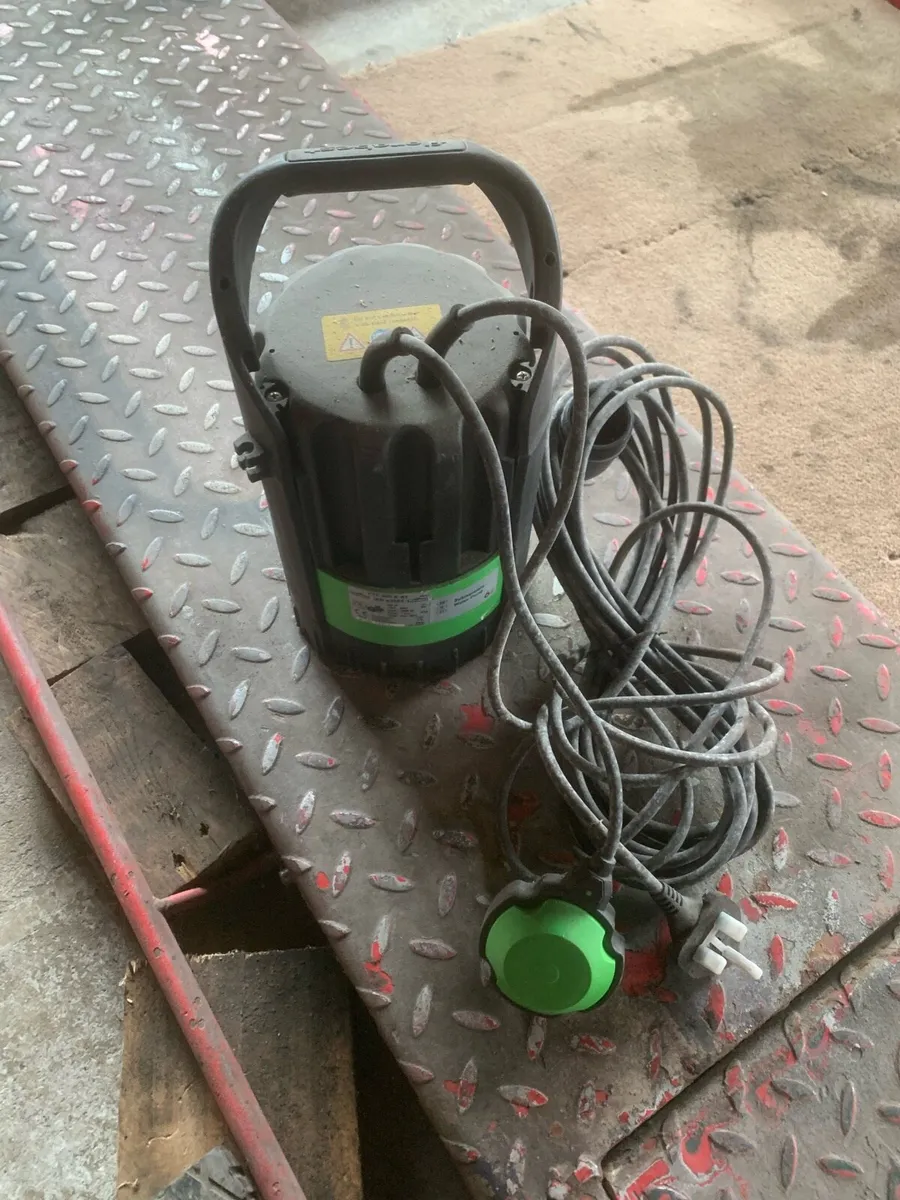 Water pump - Image 1