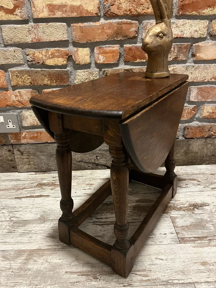 Vintage table - Image 1