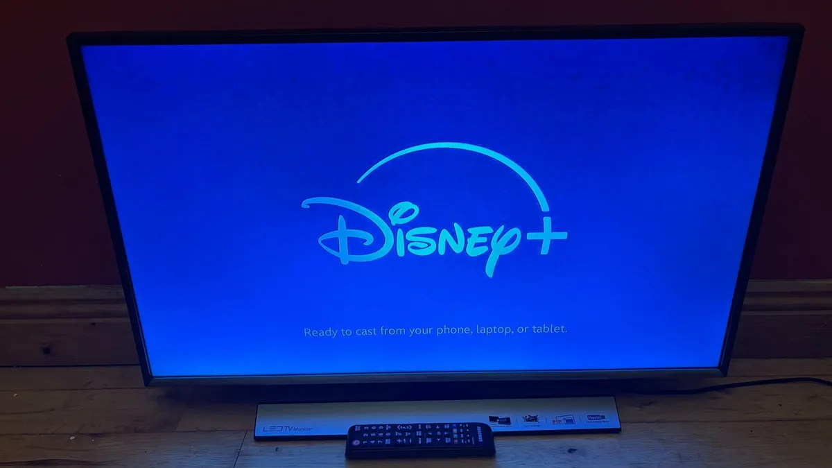32” Samsung TV with Google Chromecast - Image 2