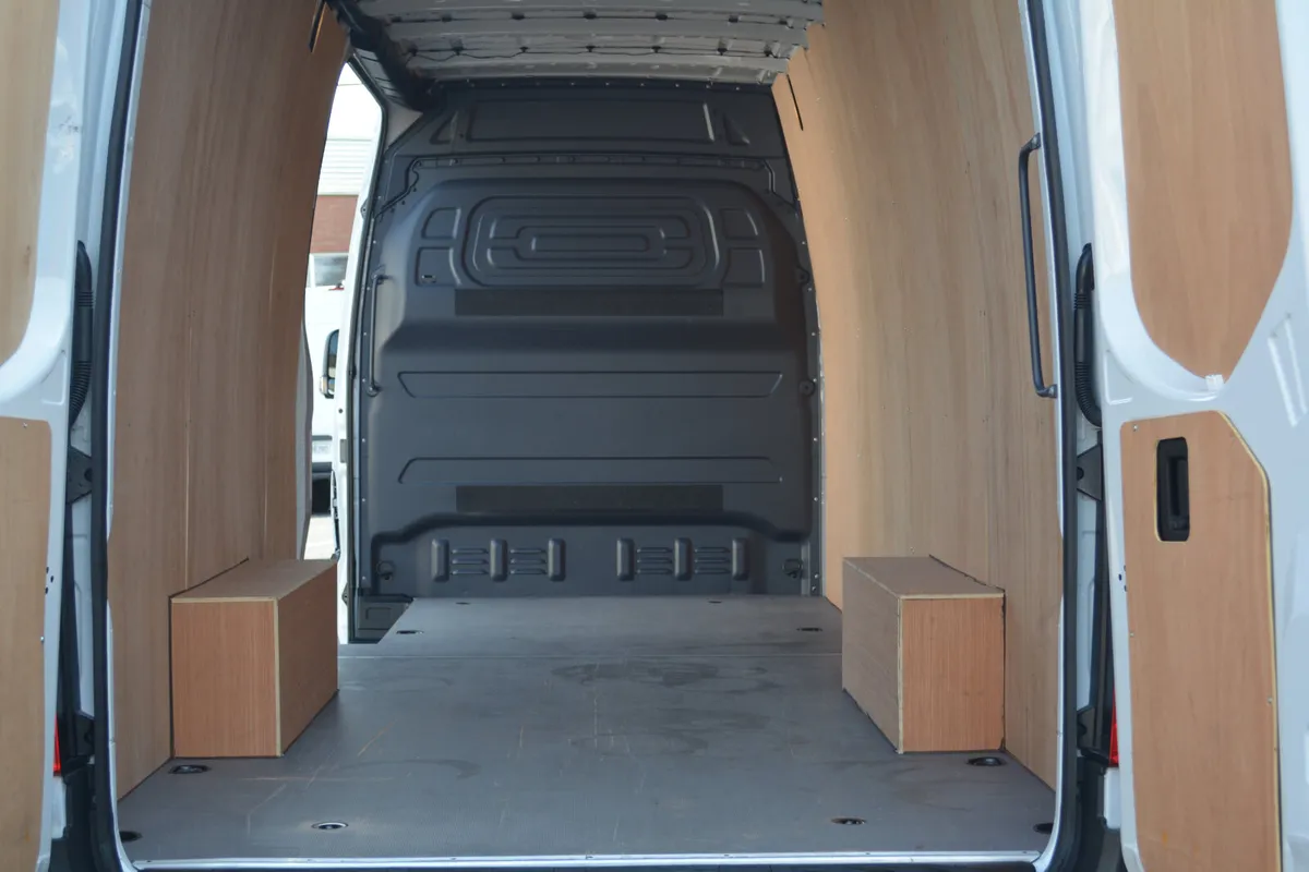 Mercedes-Benz Sprinter long wheelbase - Image 2