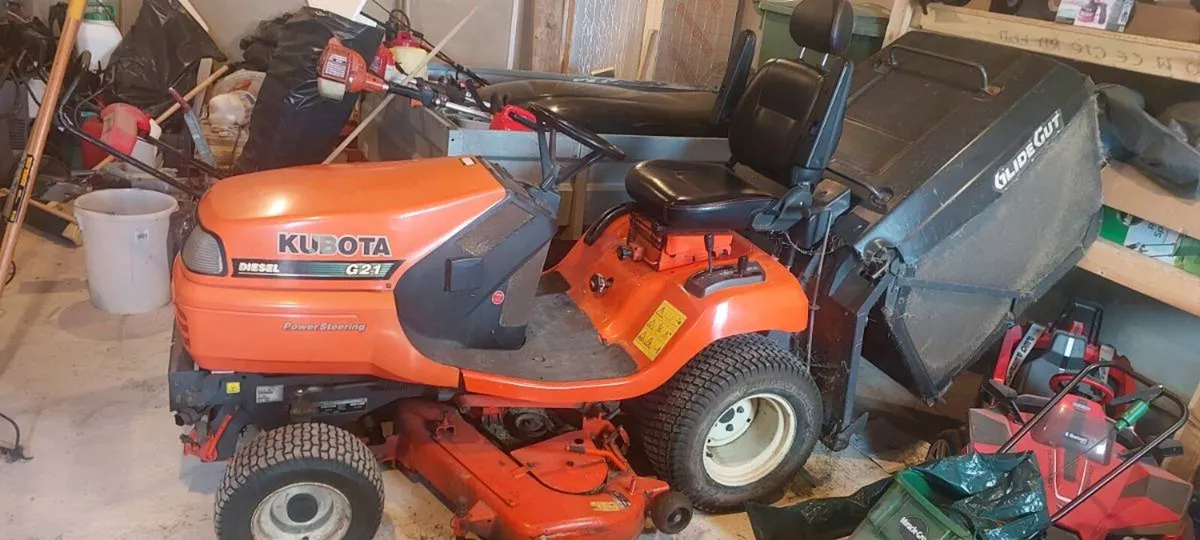 Kubota diesel g21 tractor lawnmower - Image 1