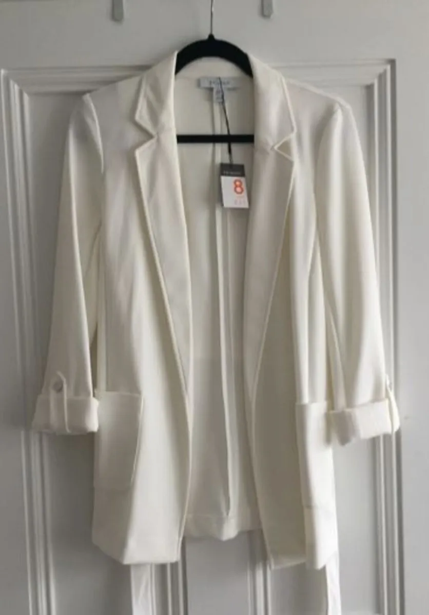 Selling a beautiful collection of women's smart-ca - Image 3