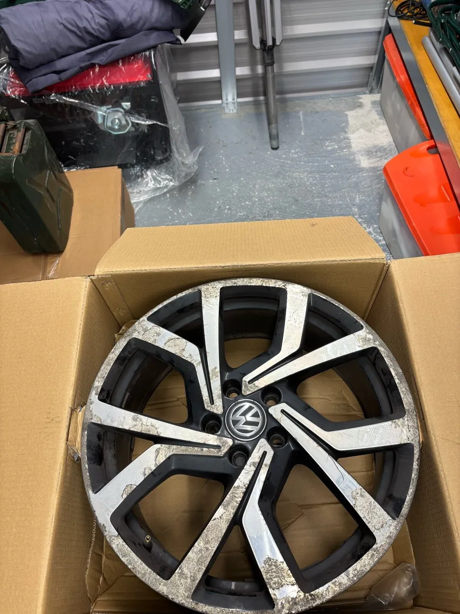 19” Clubsports - Image 1
