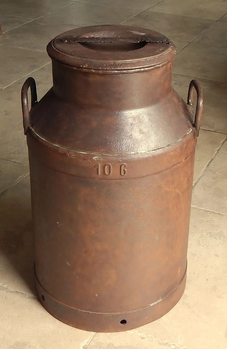 Large Vintage Traditional 10 G Metal Milk Churn - Image 3