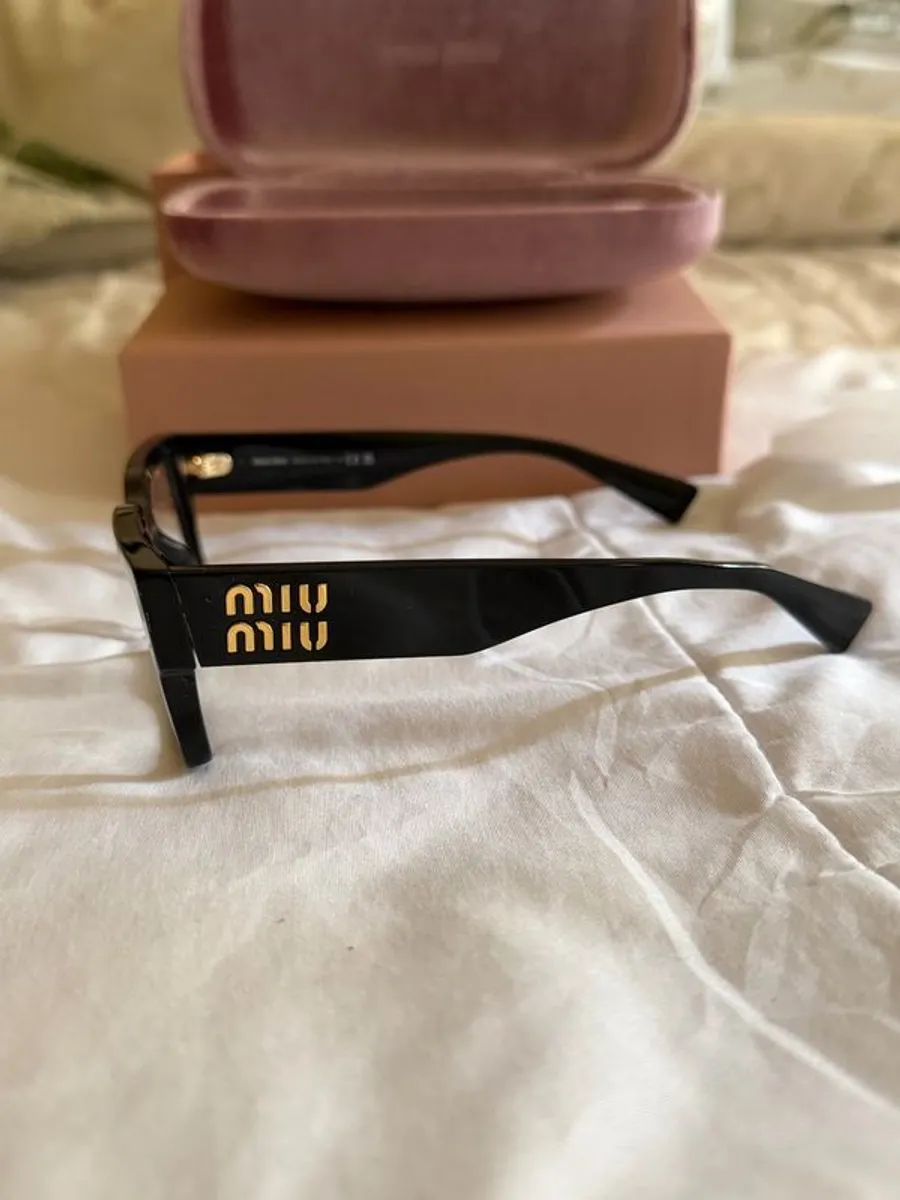 Optical Glasses - Image 3