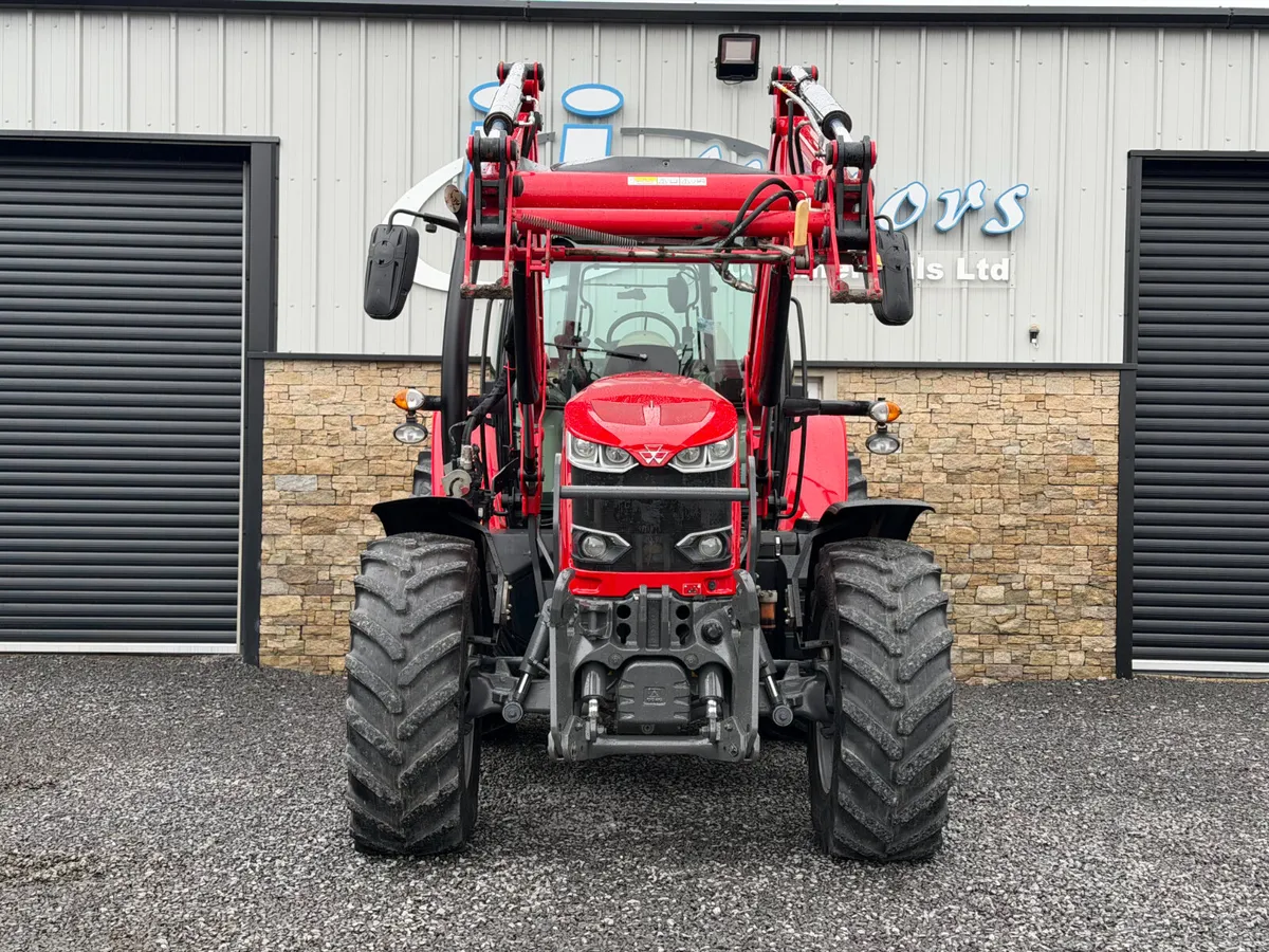 23 MASSEY FERGUSON 7715S - Image 2