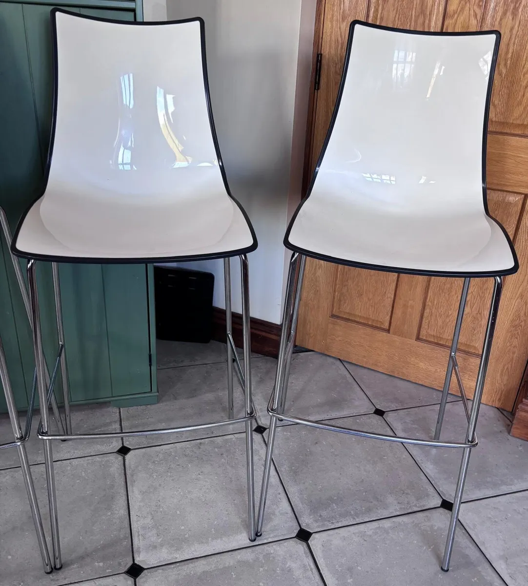 Set of 4 x S-cab Italian high chairs - Image 2