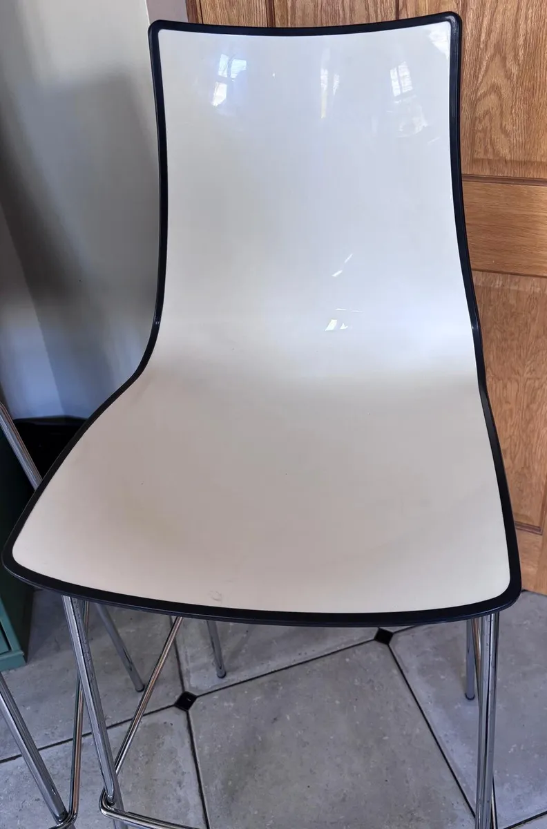 Set of 4 x S-cab Italian high chairs - Image 4