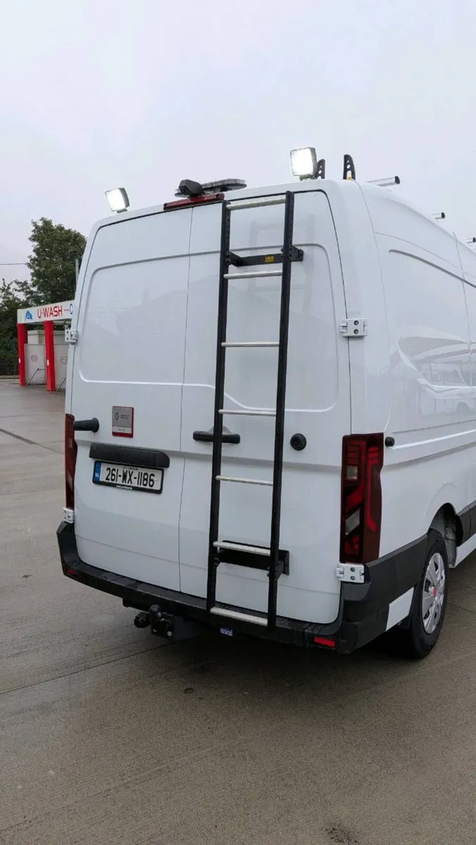 Renault Master Red edition 150hp L2H2 - Image 3