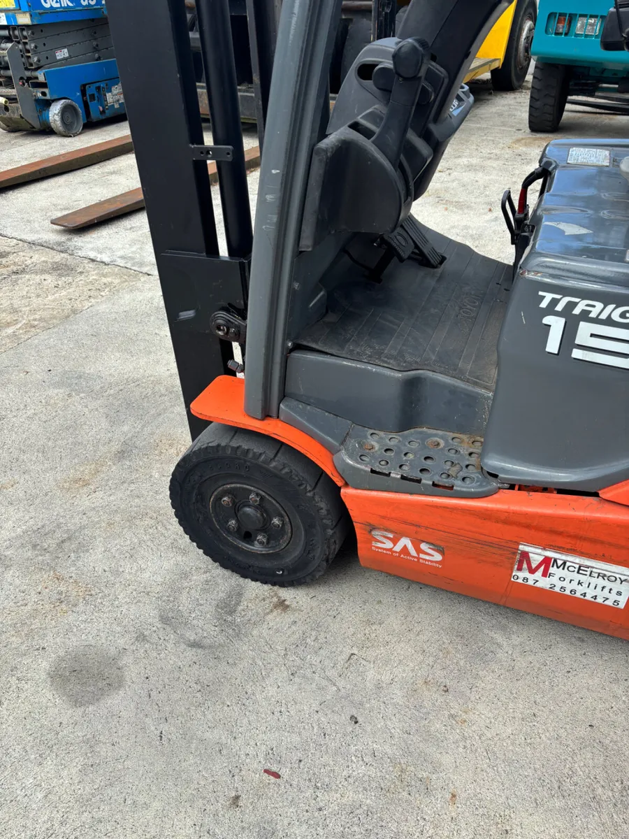 1.5 ton electric Toyota Forklift - Image 3