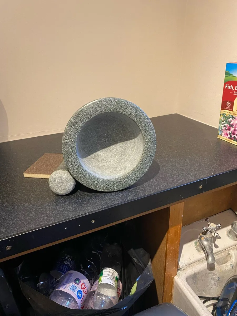 Mortar and pestle - Image 1