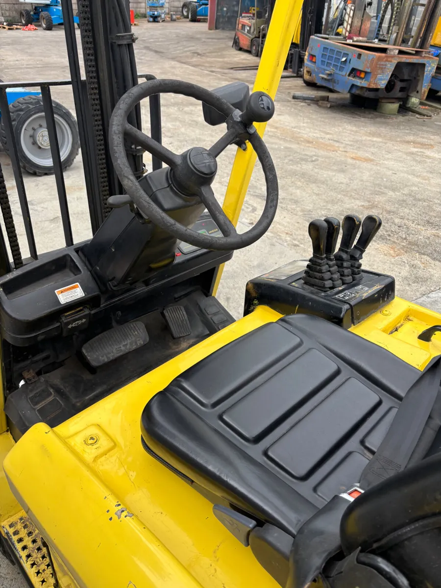 Hyster 2 ton electric forklift - Image 4