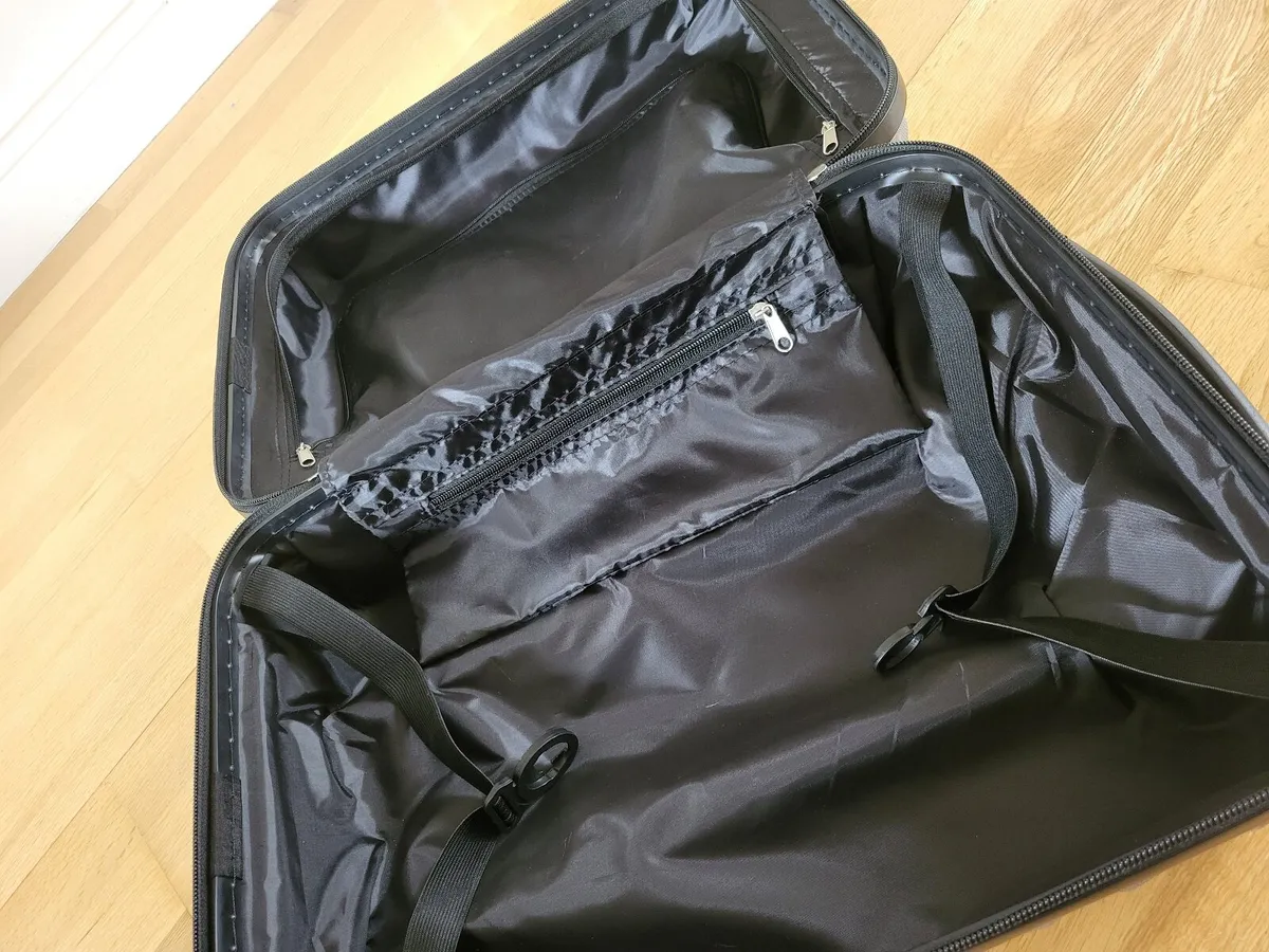 Suitcase_carry on - Image 2