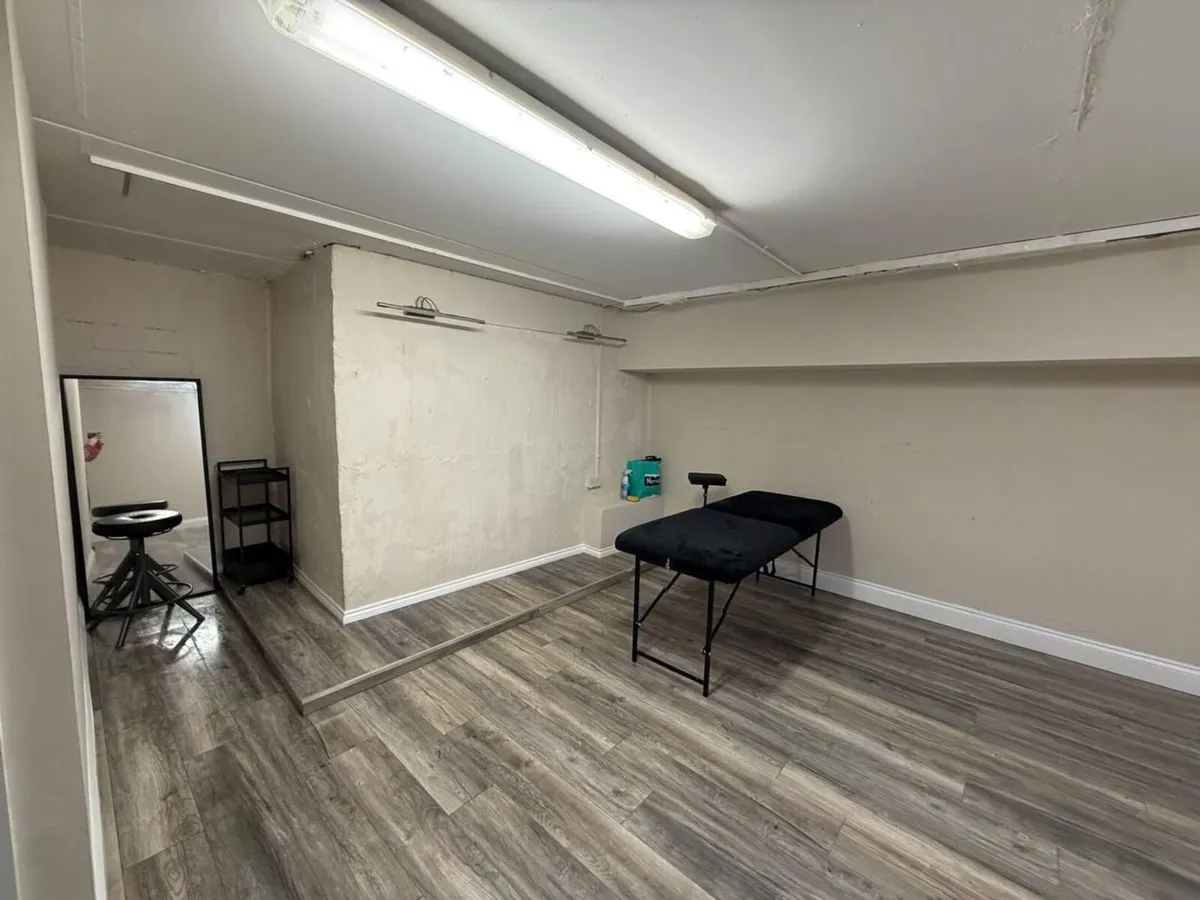 Beauty Room / Workspace for Rent – Dublin 1 - Image 1