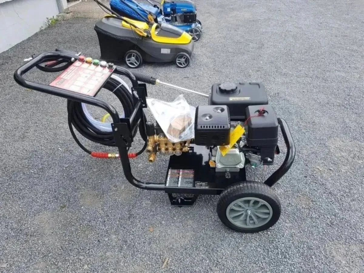 VICTOR POWER WASHER 3,000psi - FOR SALE - Image 1