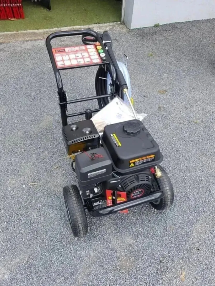 VICTOR POWER WASHER 3,000psi - FOR SALE - Image 2