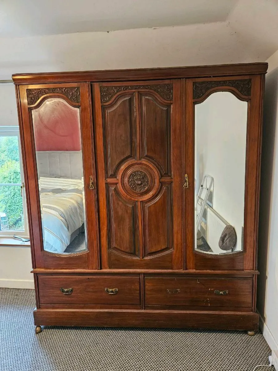 Antique John Reid & Sons - Image 1