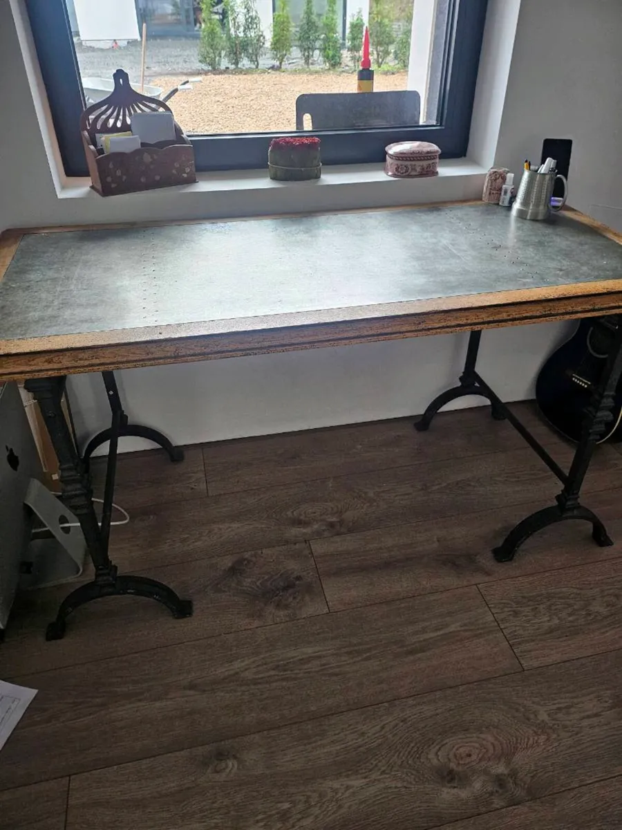 Office Desk - Image 1