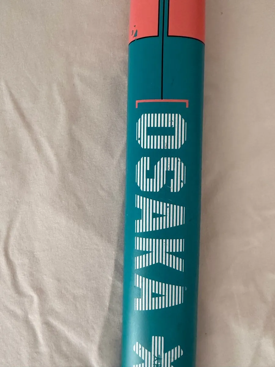 Osaka hockey stick and shin pads - Image 2