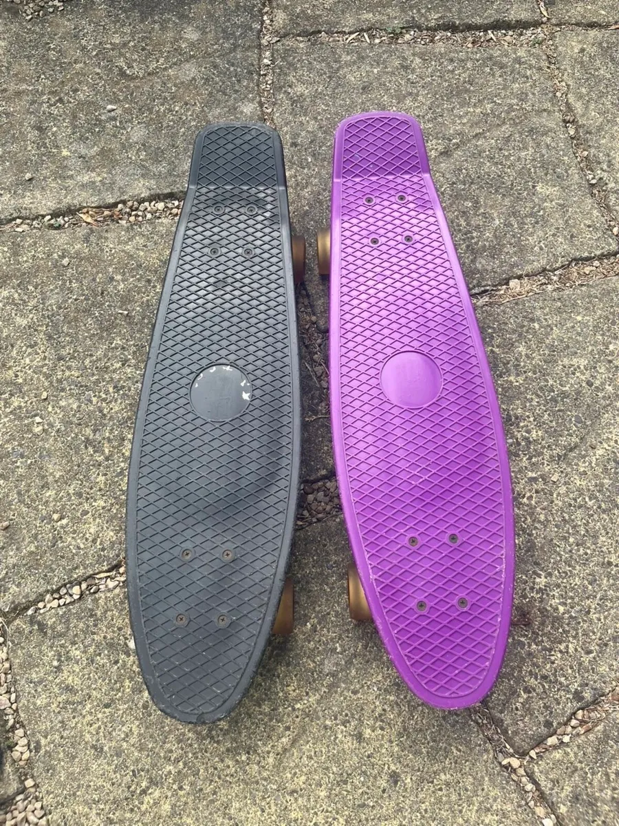 2 scooters, 2 Penney boards - Image 1