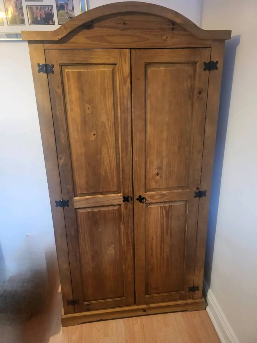 Wardrobe - Image 3