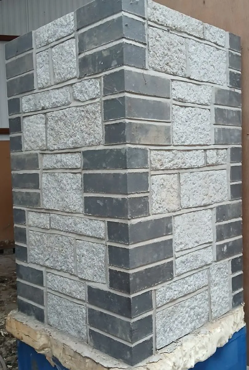 Granite and brick Piers - Image 3
