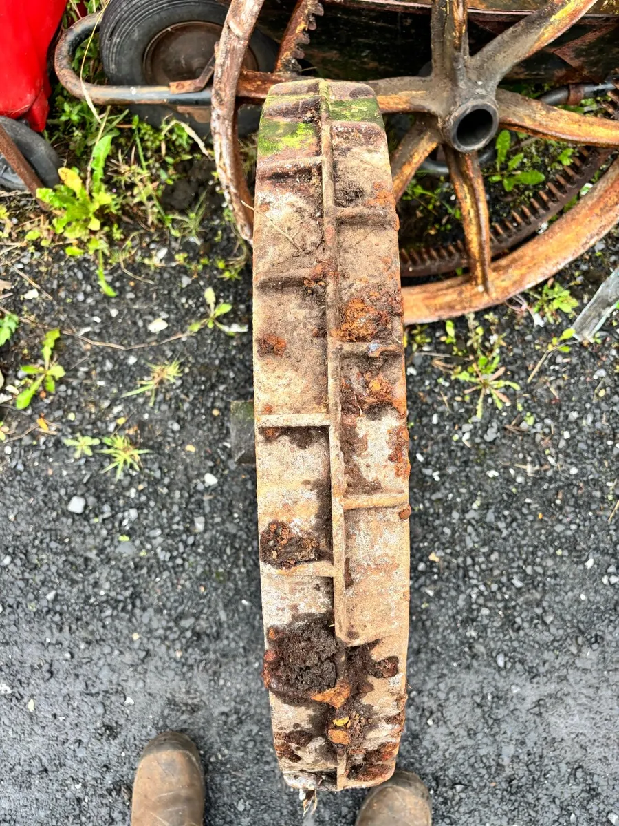 Vintage cast iron Wheels - Image 2