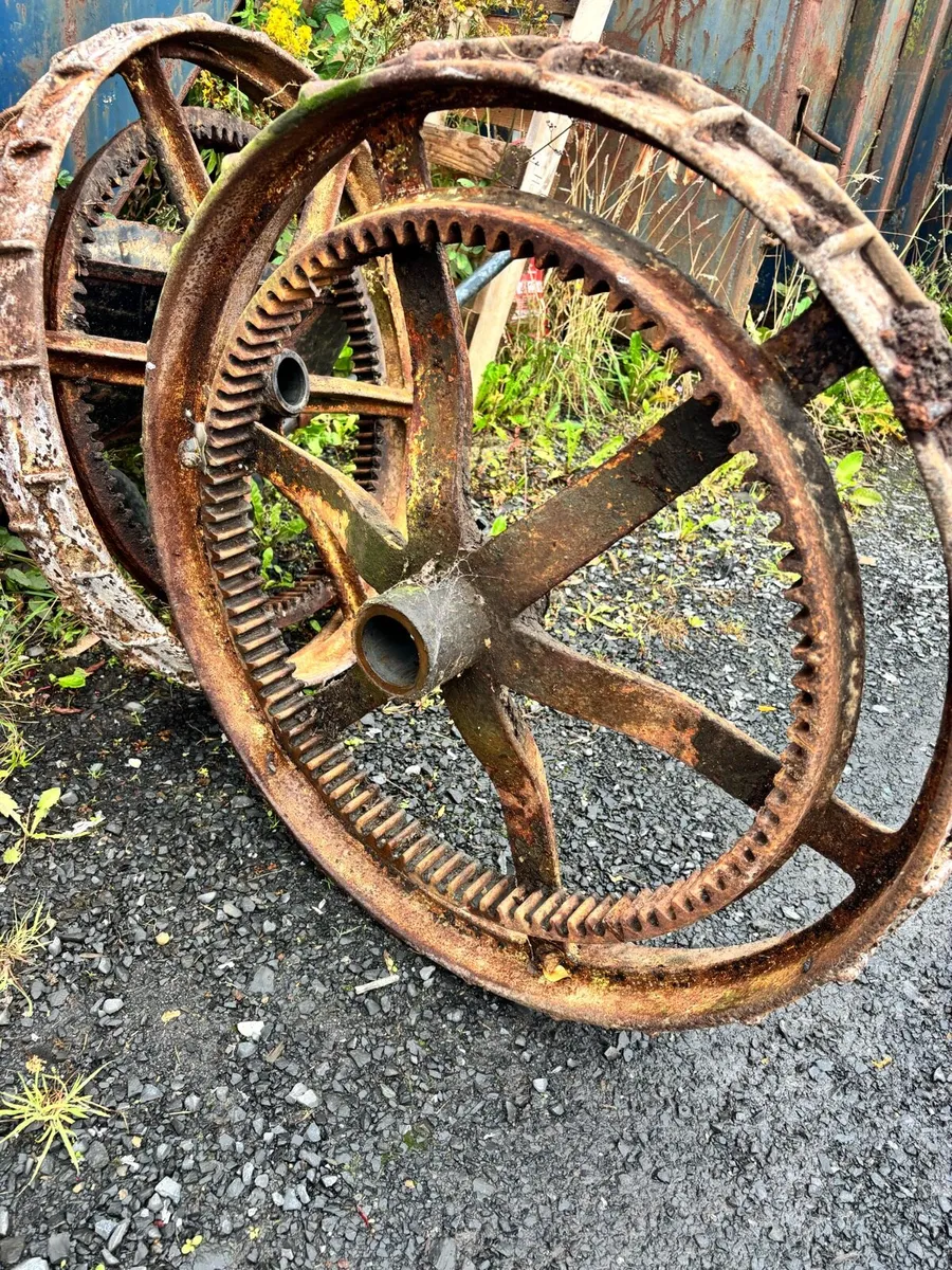 Vintage cast iron Wheels - Image 4