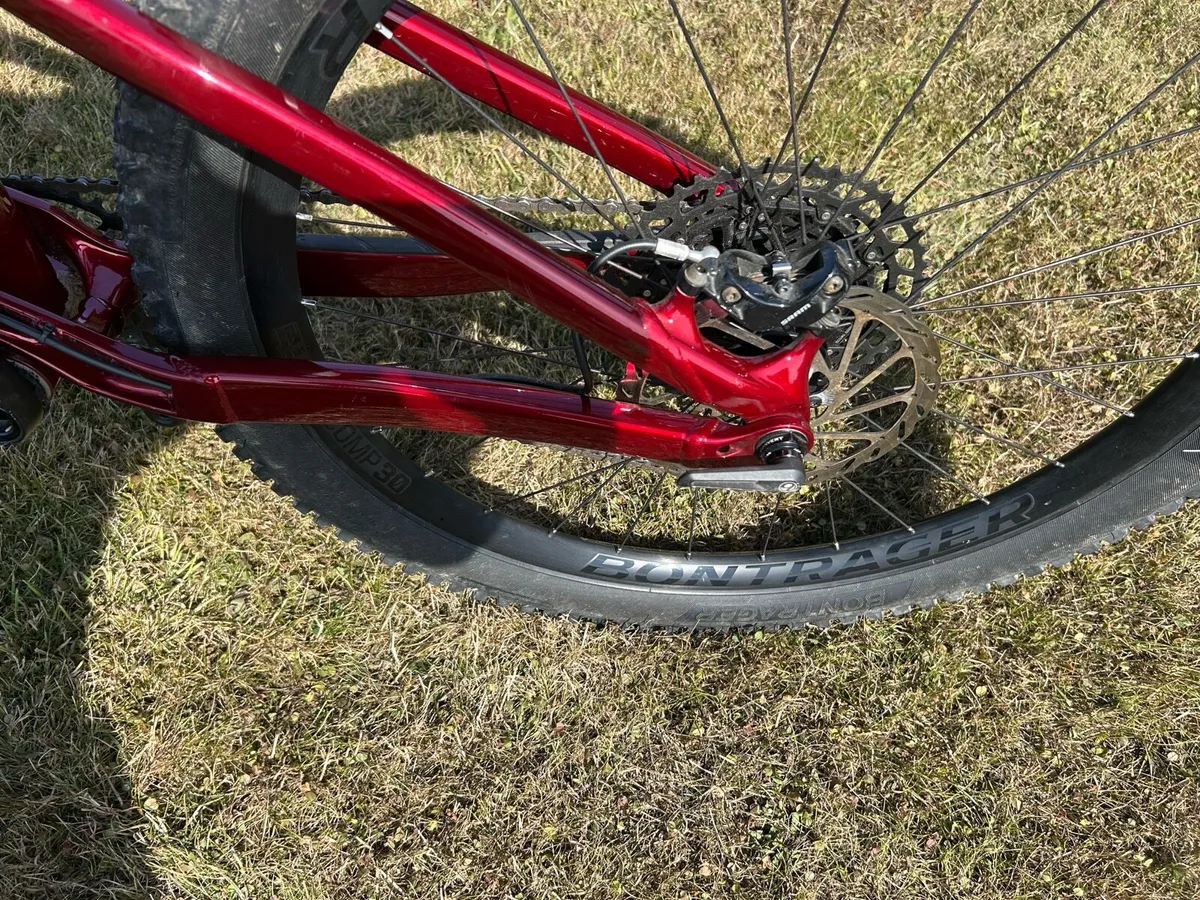 Trek Remedy 7 mountain bike - Image 2