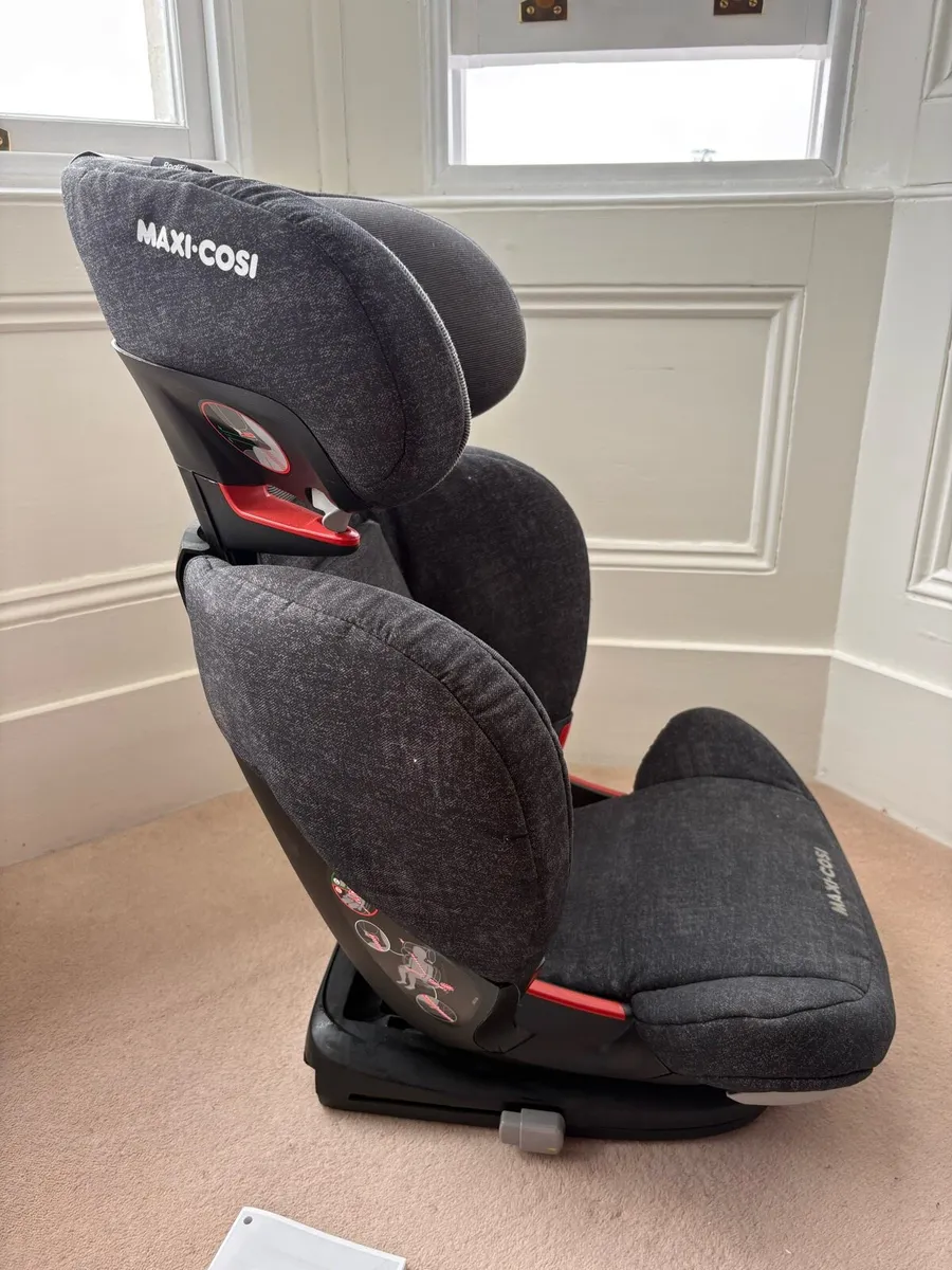 Maxi-Cosi RodiFix Air Protect Car Seat 3.5-12 Year - Image 4