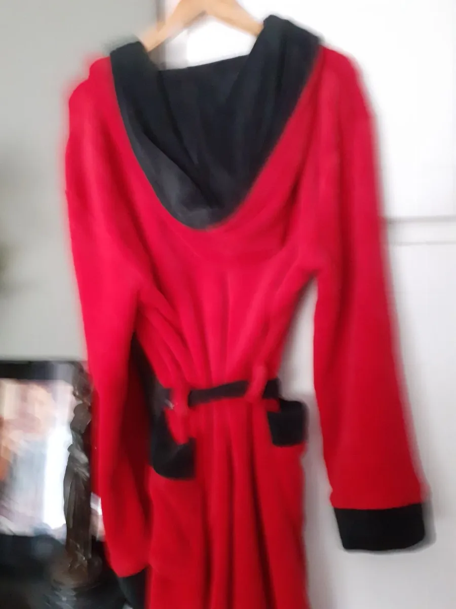 Childrens LFC bathrobe - Image 2