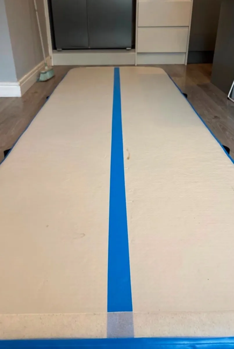 Air track - Image 1