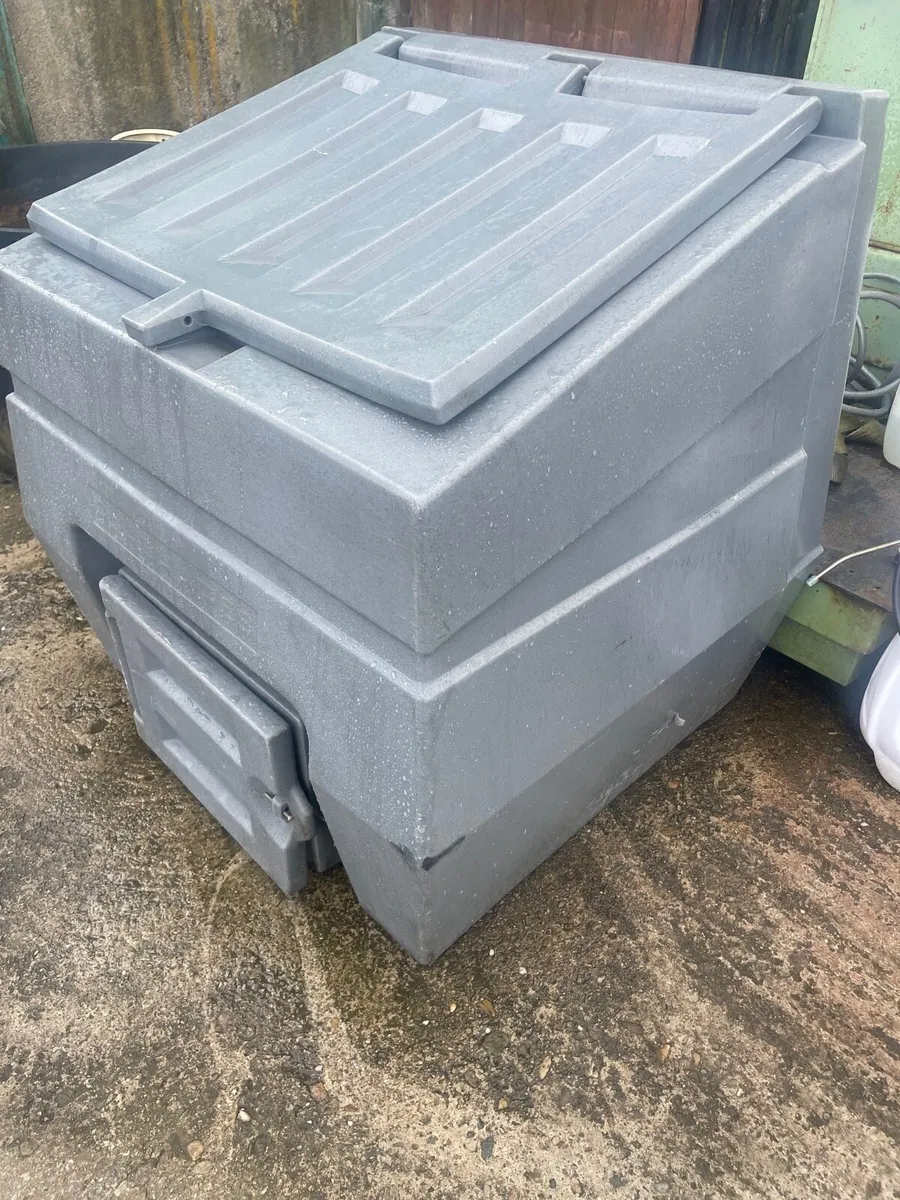 Large Coal bunker - Image 2