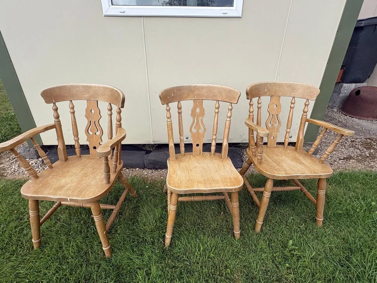 Wooden chairs - Image 3