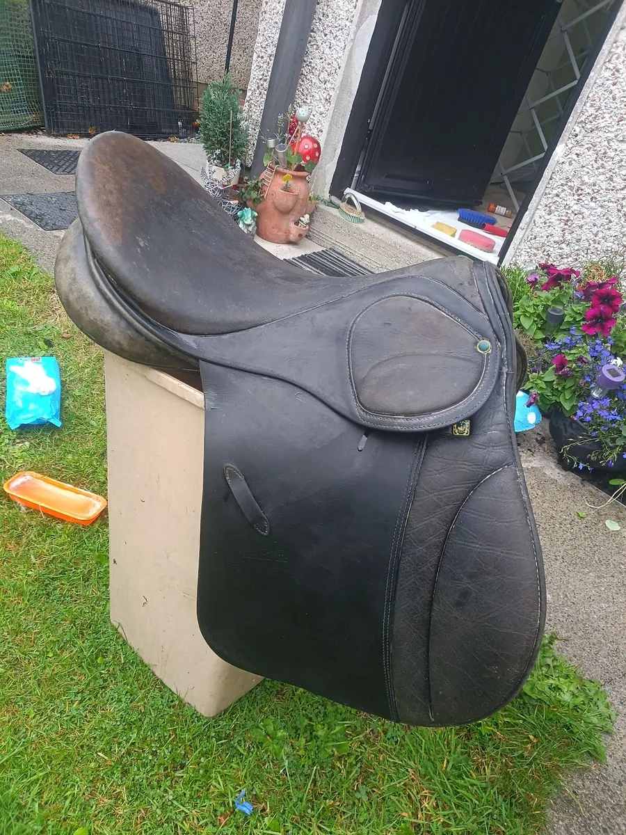 18' Stubben Saddle - Image 4