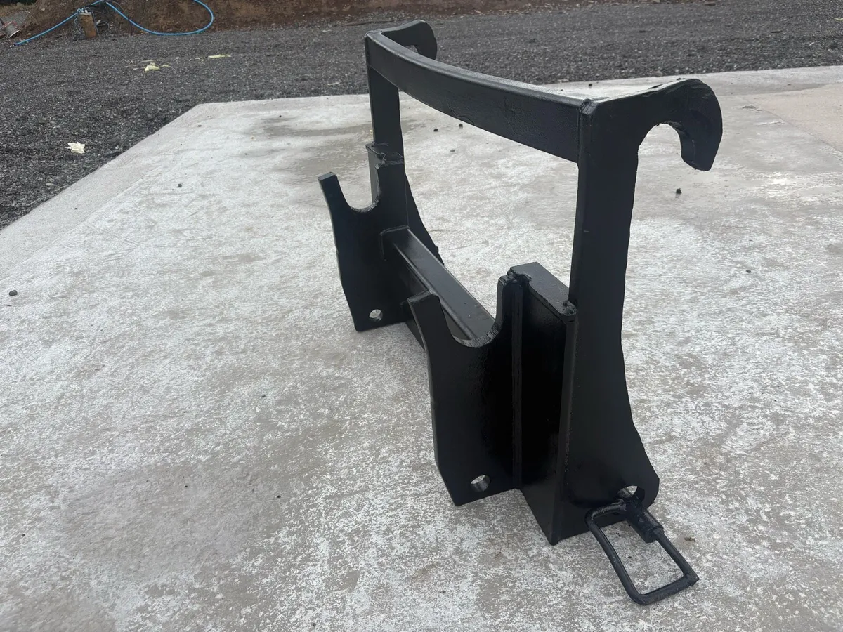 Loader converter bracket - Image 4