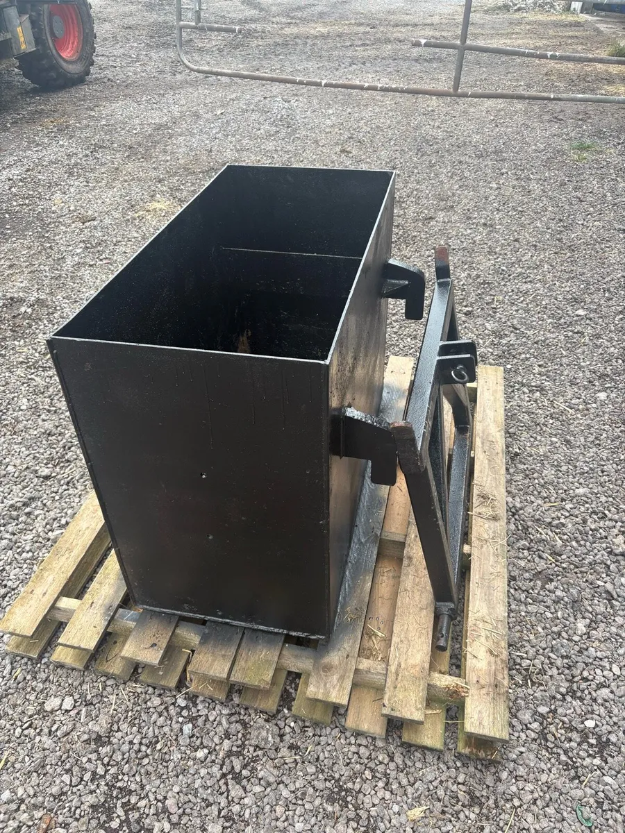 Weight box 3 point attachment - Image 3