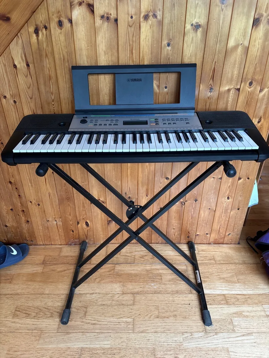 Yamaha YPT-255 Keyboard & Stand - Image 1