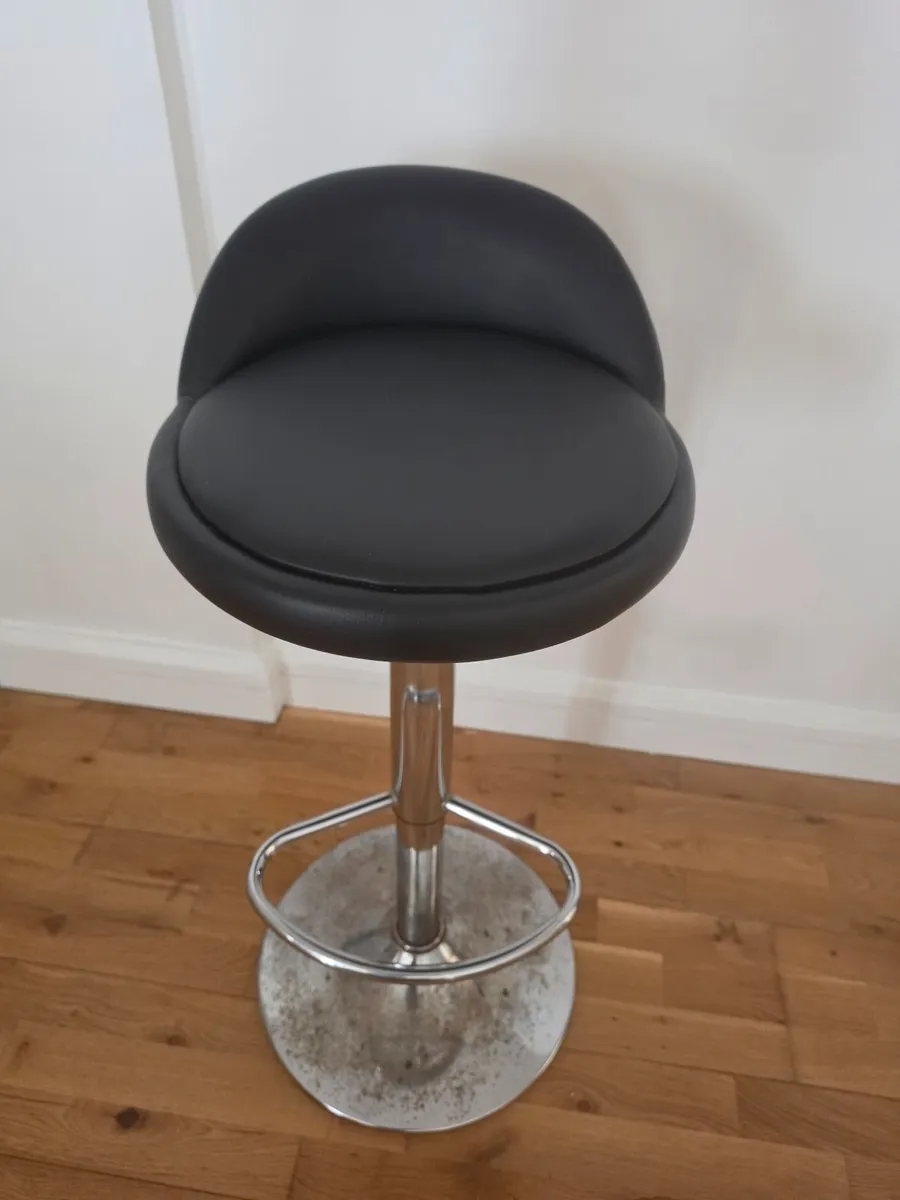 5 x Black & Chrome Bar Stools - Image 2