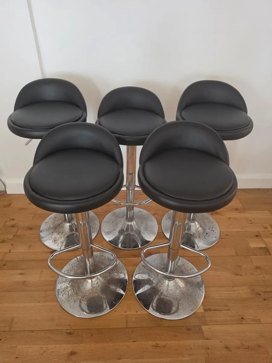 5 x Black & Chrome Bar Stools - Image 1